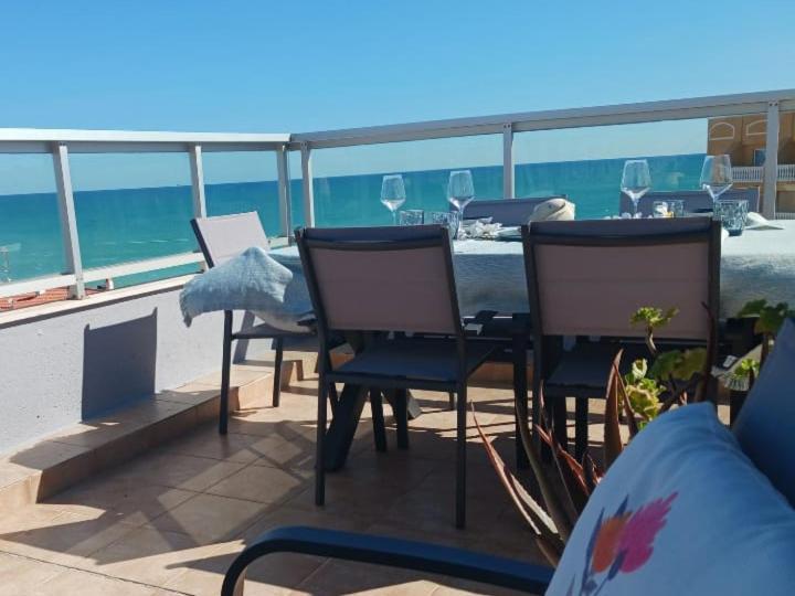 Precioso Atico Frente Al Mar Reformado 2025 Lägenhet Peñíscola Exteriör bild
